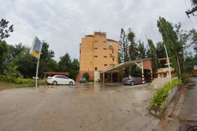 Takiap Beach Resort