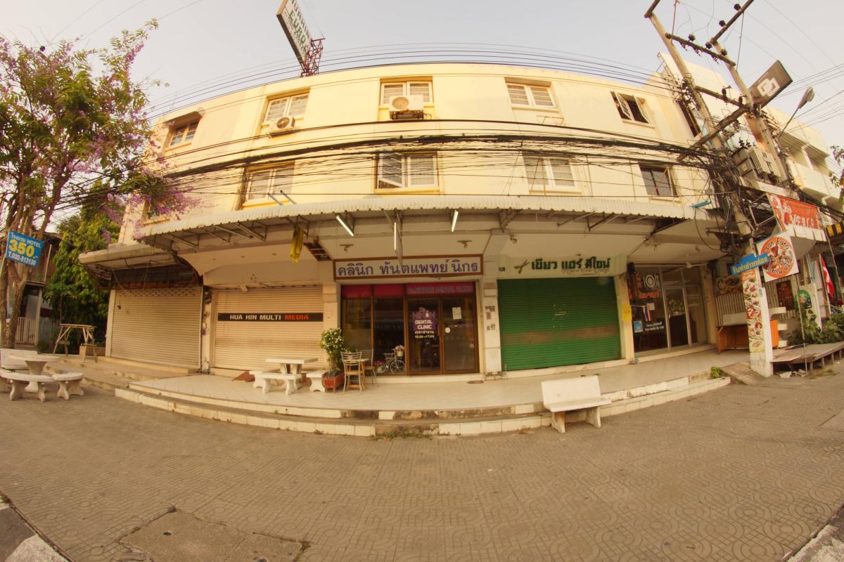 Dr. Nikorn Dental Clinic ทันตแพทย้ นิกร