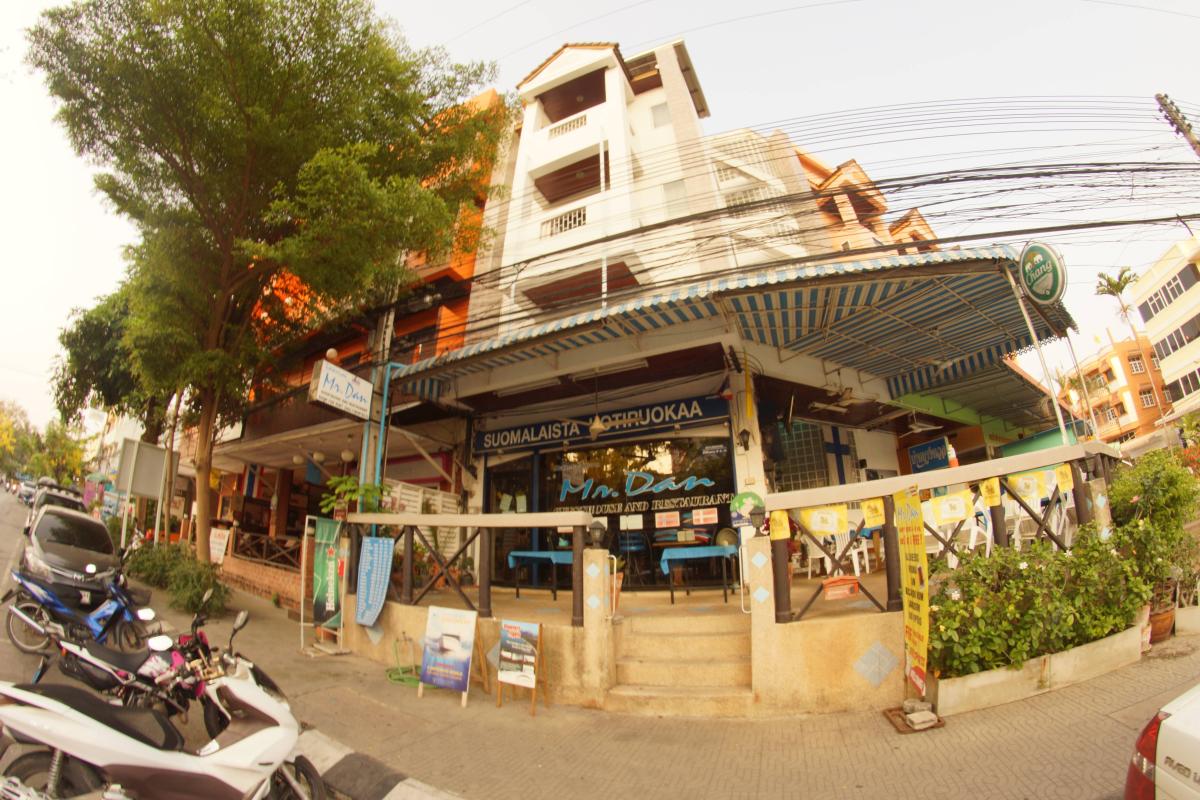 Mr. Dan Guesthouse & Restaurant