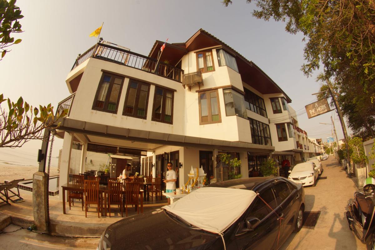 The Herbs by the Sea เดอะเฮิบส์บายเดอะชี