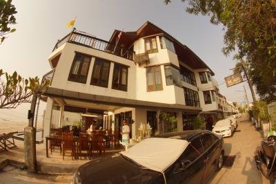 The Herbs by the Sea เดอะเฮิบส์บายเดอะชี