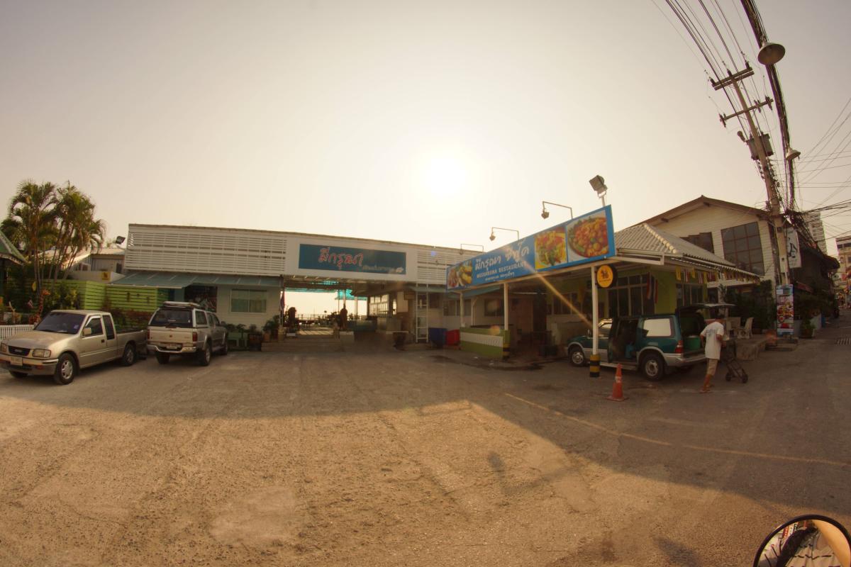 Meekaruna Restaurant มีกรุณาชีฟู้ด