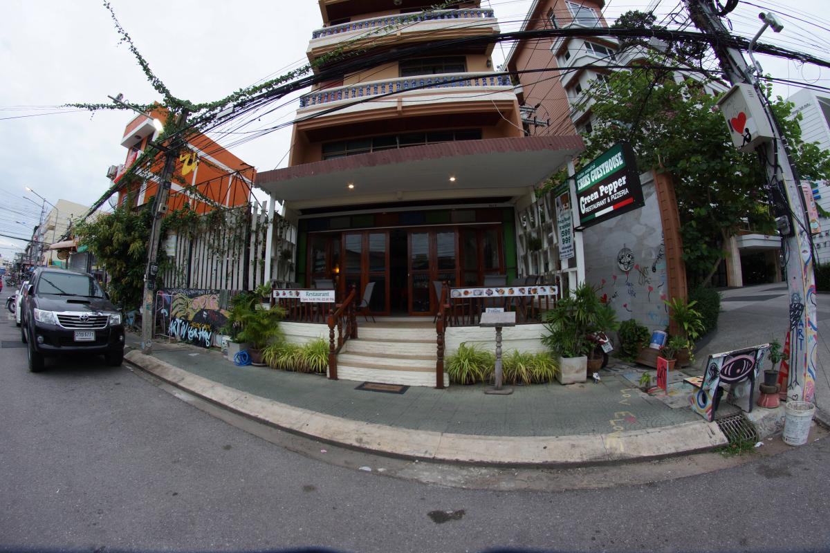 Green Pepper Restaurant and Pizzeria, Erik's Guesthouse